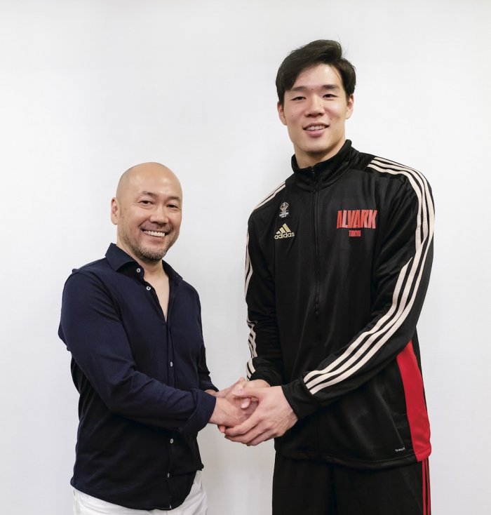 「FLY SPECIAL ISSUE NBA JAPAN GAMES 2019 EDITION」で馬場雄大さんと対談